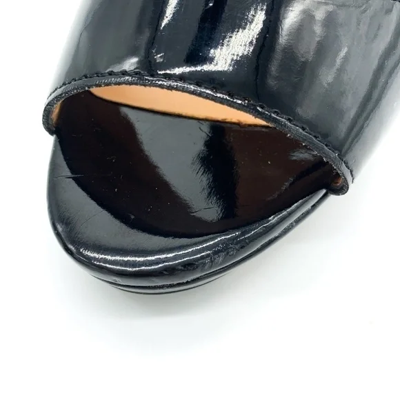 Liz Claiborne Black Strappy Open Toe Leather Heels - Picture 4 of 6